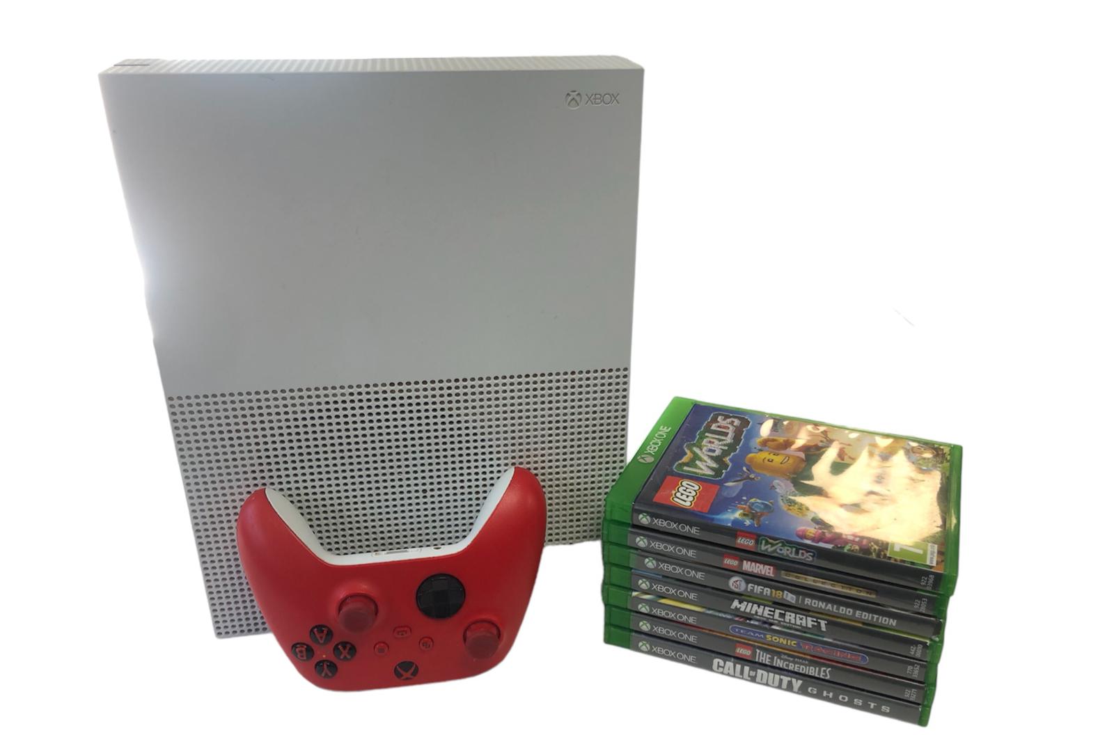 Microsoft Xbox One S - 1TB - Red Controller - Bundle