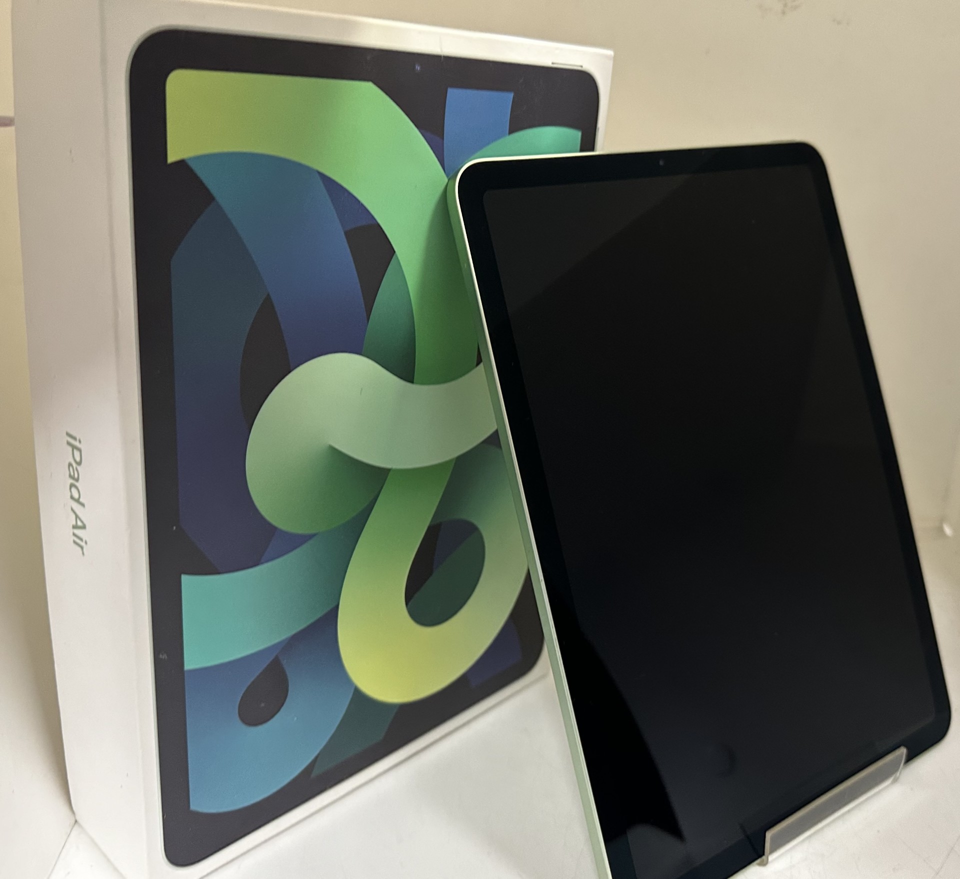 iPad Air 4th Gen - WiFi - Boxed - 64GB