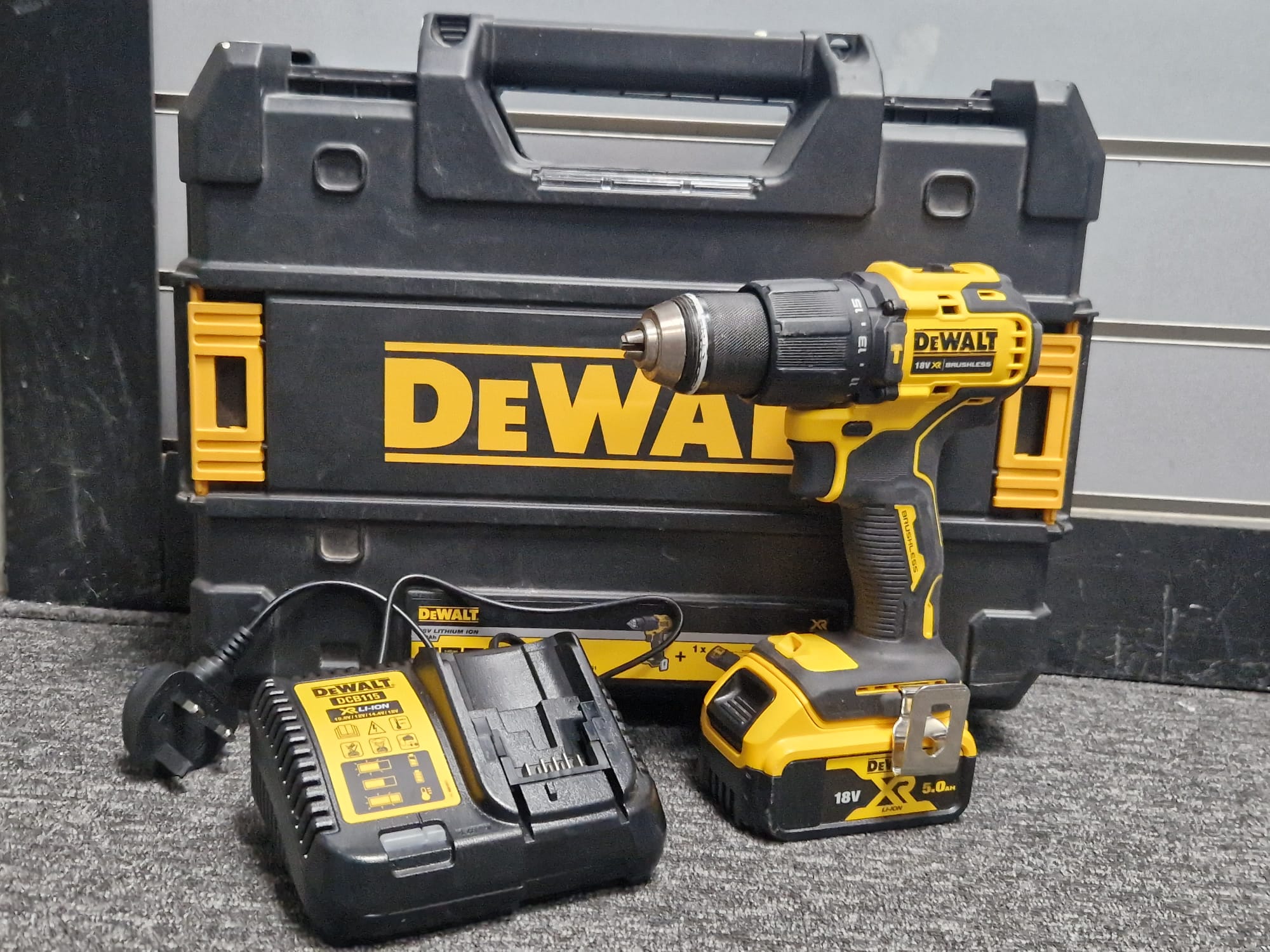 DEWALT DCD709D1 18V Cordless Combi Hammer Drill