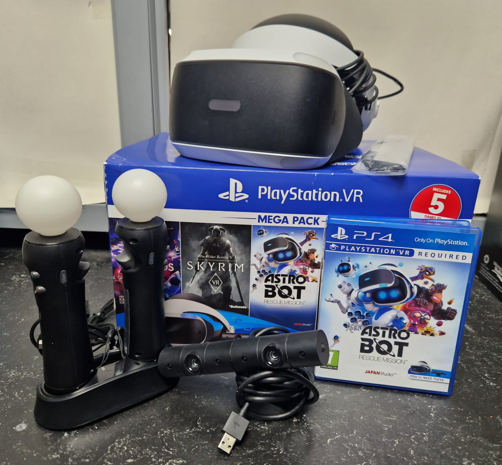 Sony PlayStation VR Headset Camera Bundle + Motion Controllers and 1 Game