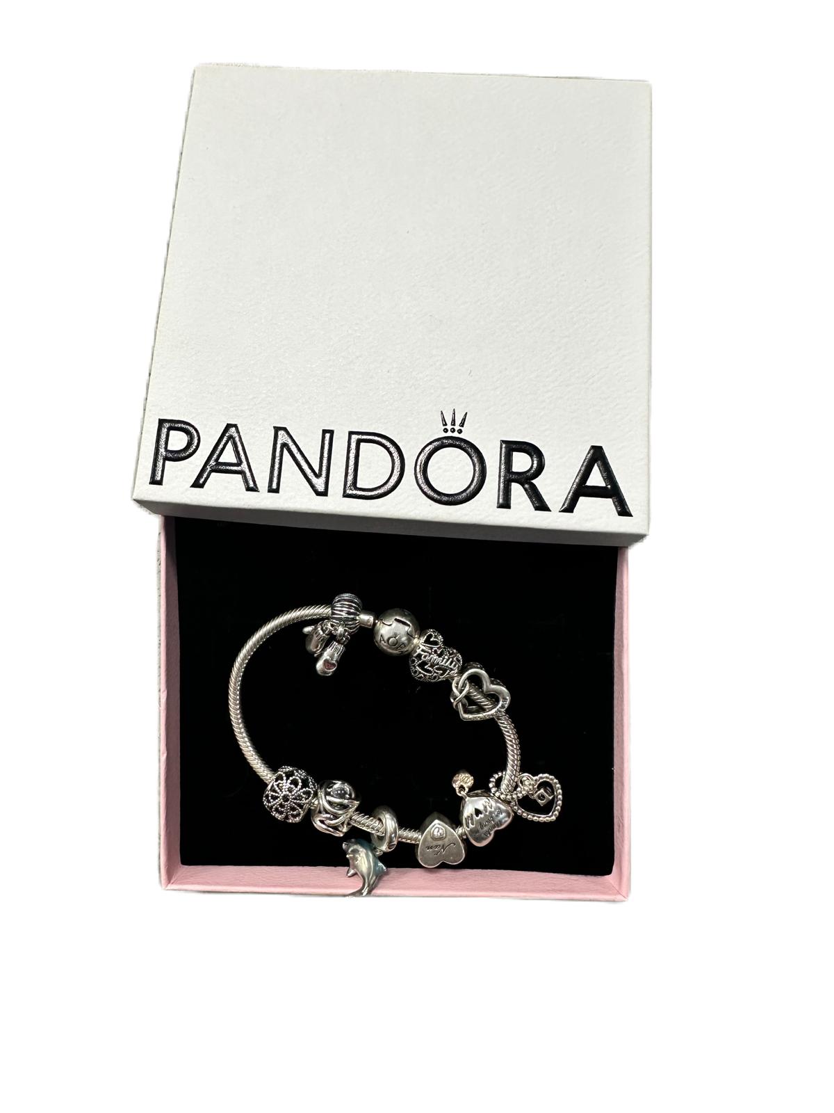 Pandora bracelet + 9 charms boxed 