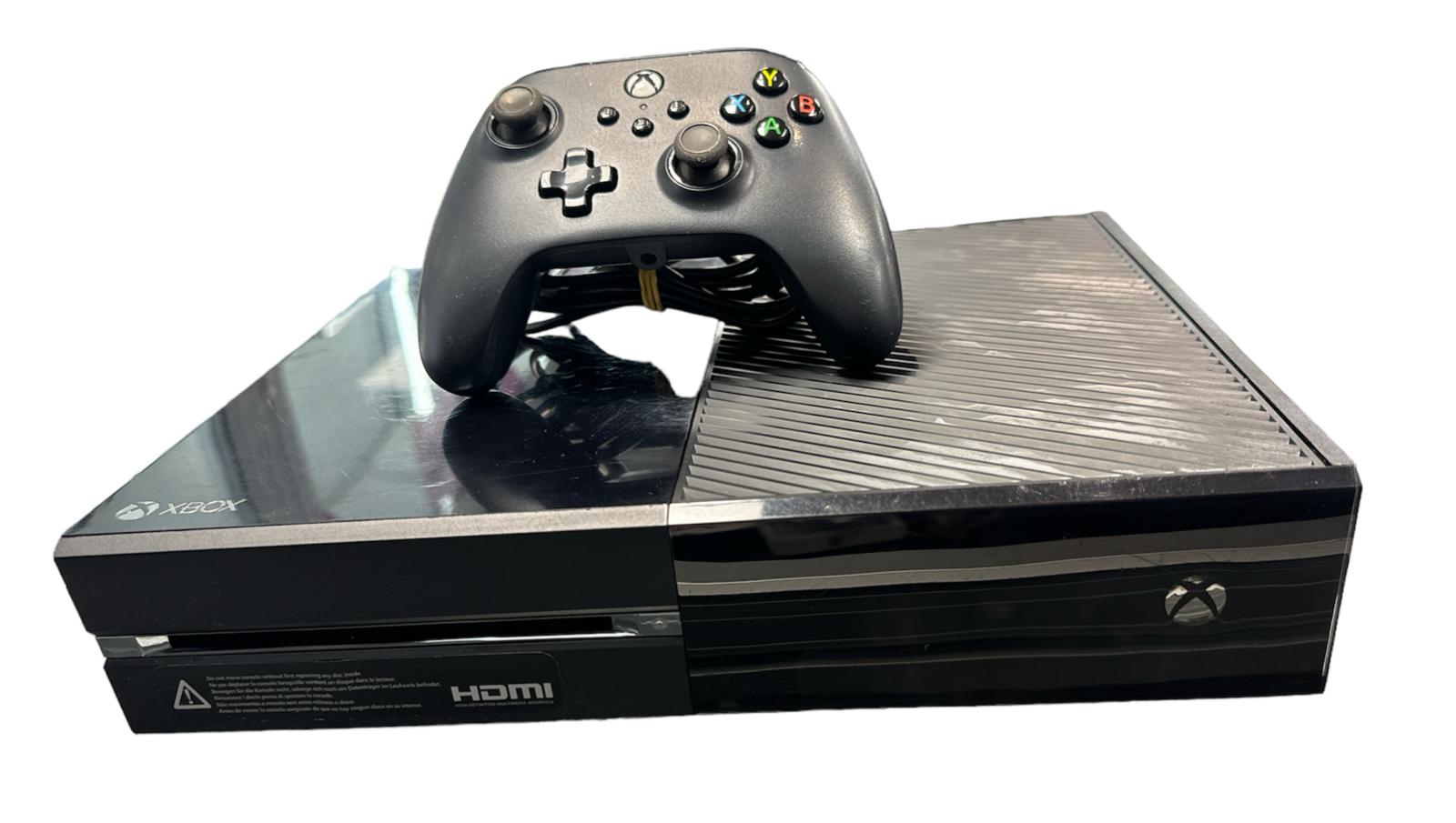 Xbox One 500Gb With Wired Pad