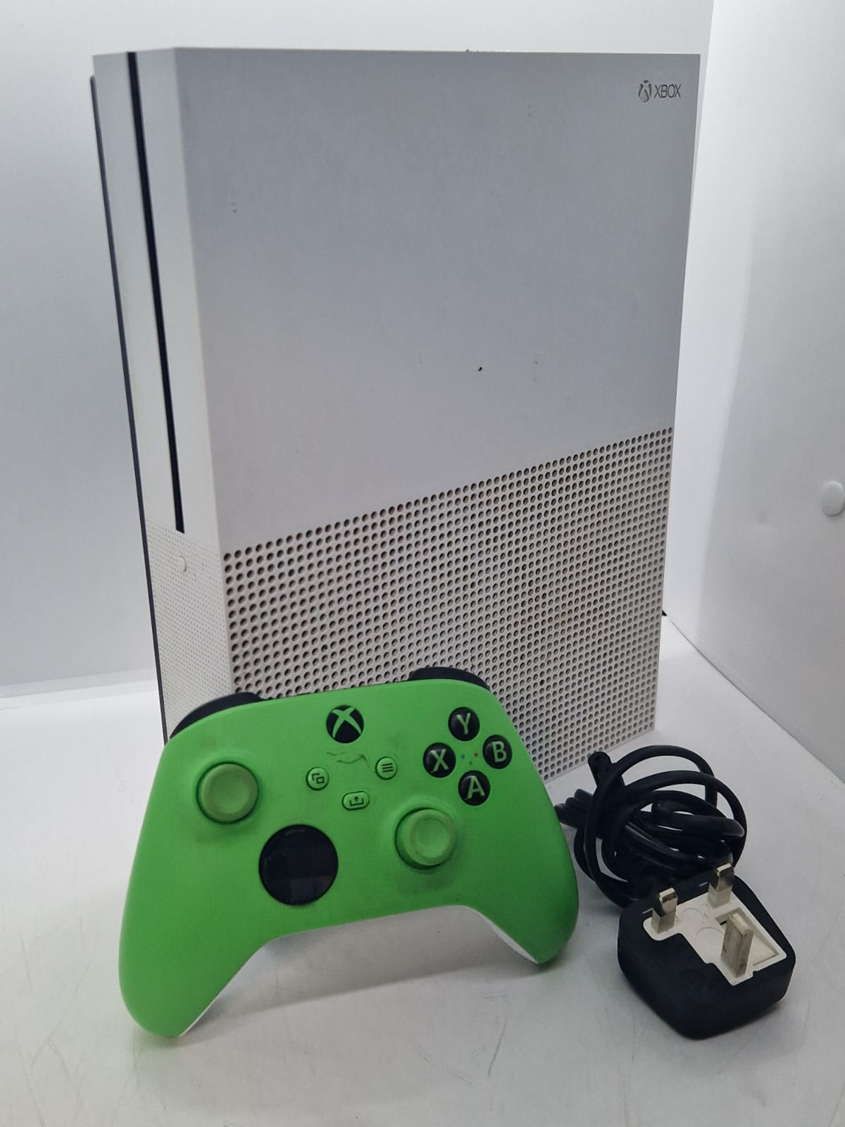 Microsoft Xbox One S 500GB Console with Green Controller