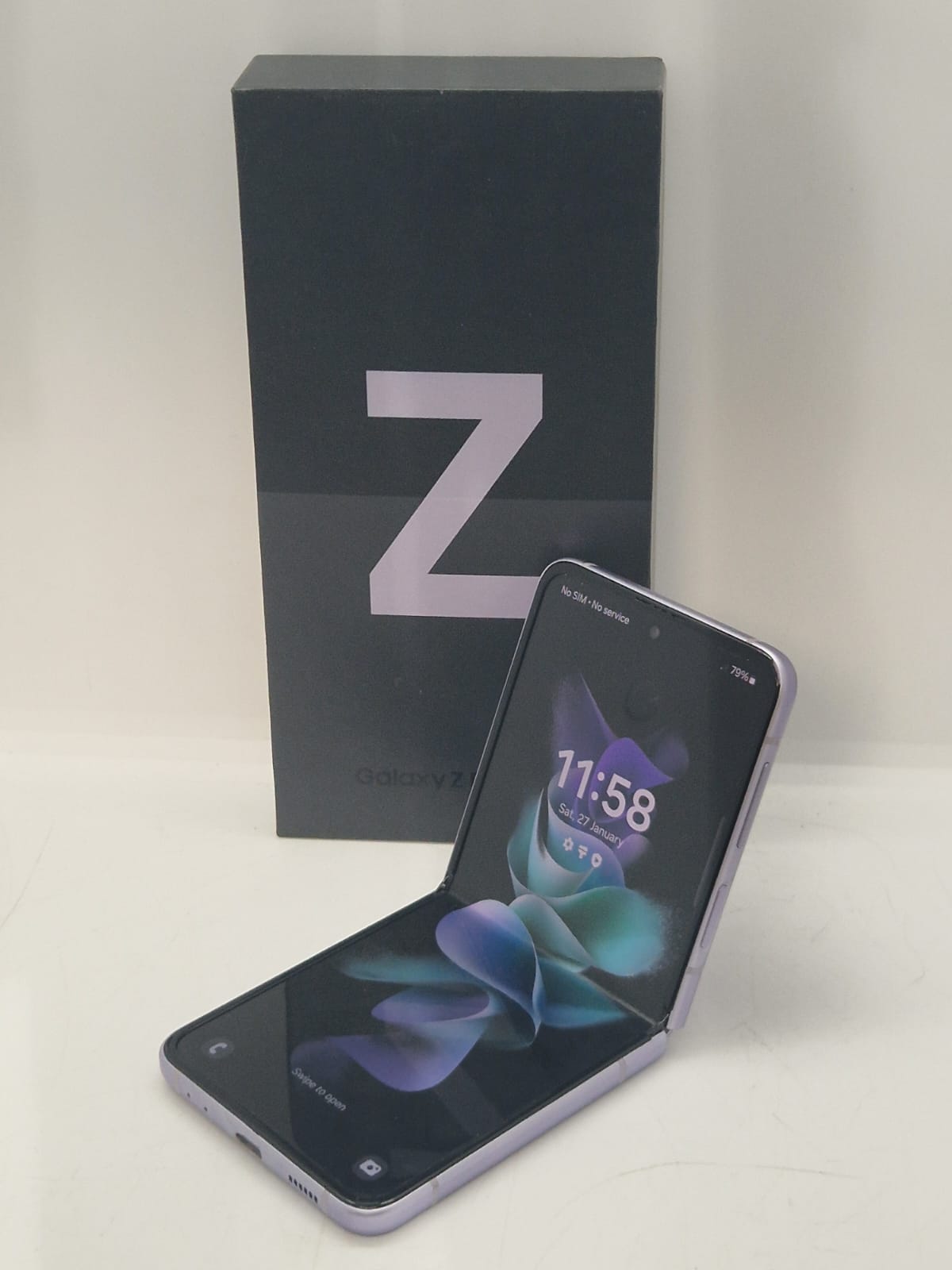 Samsung Galaxy Z Flip3 5G SM-F711B - 128GB - Lavender (Unlocked) Boxed